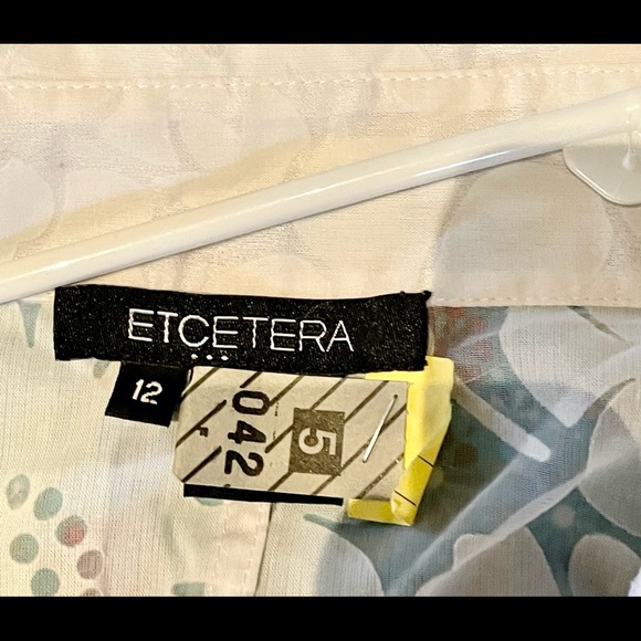 Ladies blouse - Picture 3 of 3